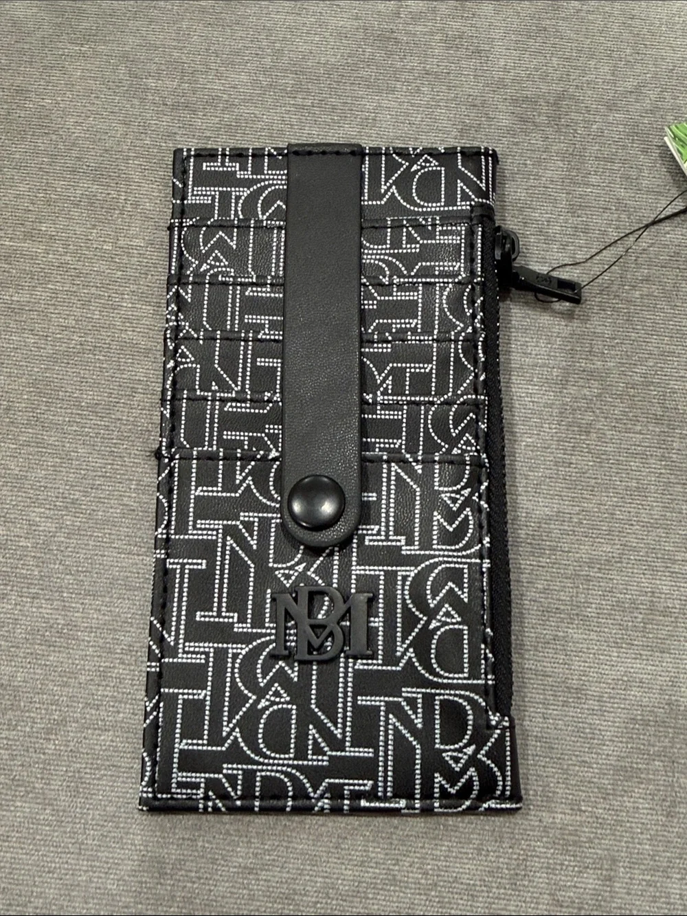 Black Badgley Mischka Monogram Zip Card Wallet